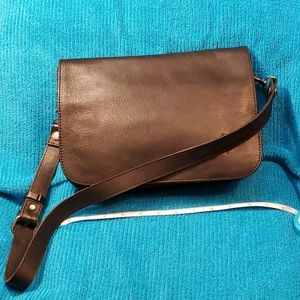 Patricia Nash black leather messenger bag EUC
